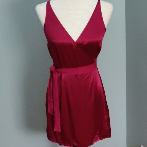 intimissimi Dresses & Skirts - Intimissimi Size M Red Silk Wrap Dress